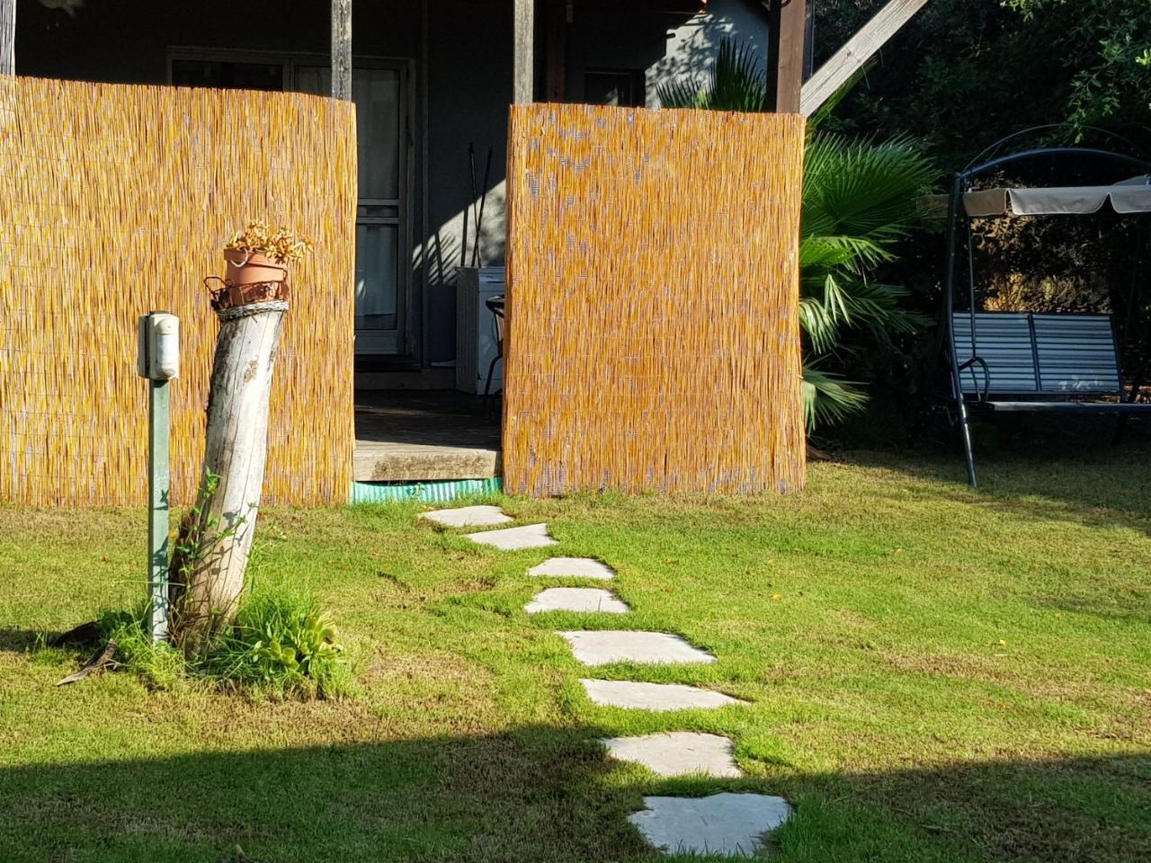 A Pastoral B & B Giv'at Ada Экстерьер фото
